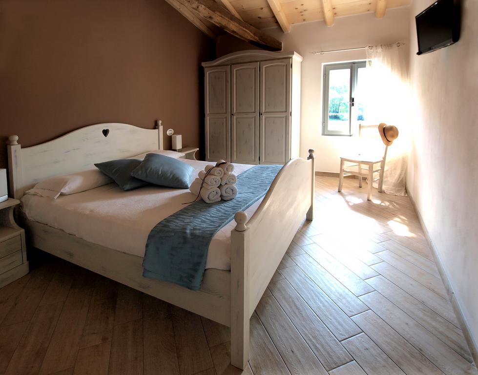 B&B Big Sur Gardone Riviera Room photo